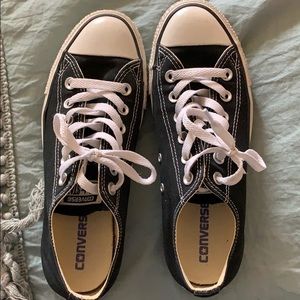 Black and white classic converse